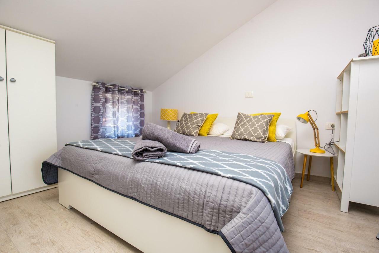 Arena Center Apartment *